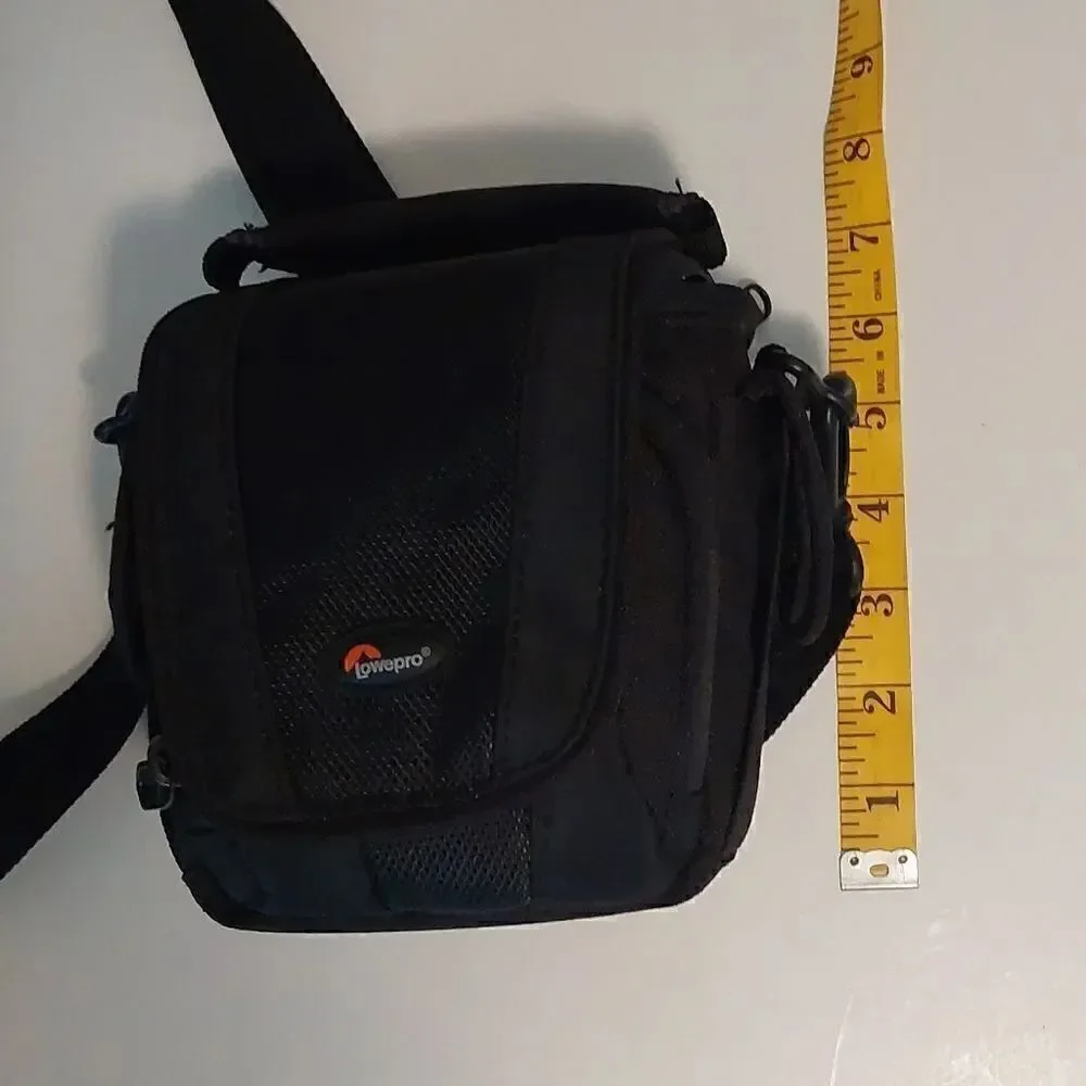 Lowepro Edit 100 Camera Bag Black w/Shoulder Strap